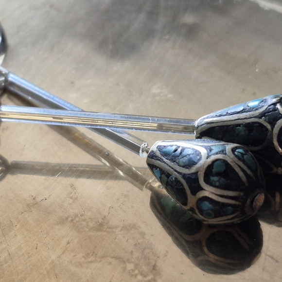 Elegant Silver and Turquoise Earrings - Picture 8 of 8